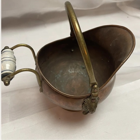 Vintage Holland Copper & Brass Scuttle with Delph handle - Picture 12 of 15